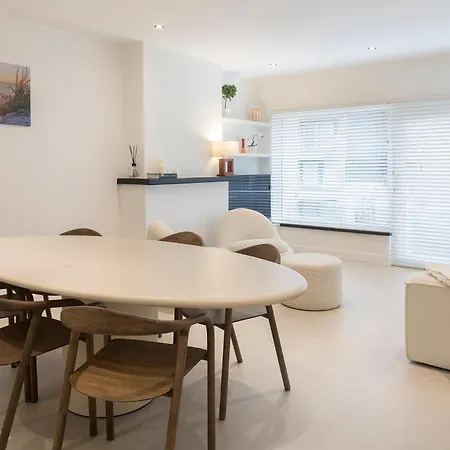 Daire Elegant Seaside Retreat For Four - 'casa Luigi' *
