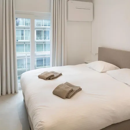 Apartamento Elegant Seaside Retreat For Four - 'casa Luigi' *