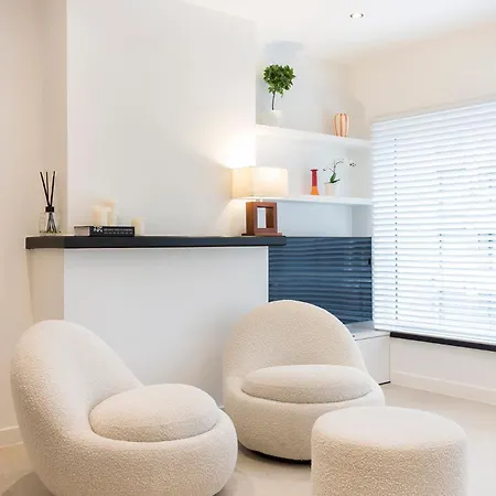 Daire Elegant Seaside Retreat For Four - 'casa Luigi' Nieuwpoort