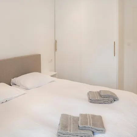 Elegant Seaside Retreat For Four - 'casa Luigi' Daire Nieuwpoort