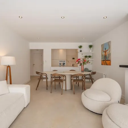 Daire Elegant Seaside Retreat For Four - 'casa Luigi' Nieuwpoort