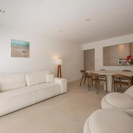 Daire Elegant Seaside Retreat For Four - 'casa Luigi' Nieuwpoort